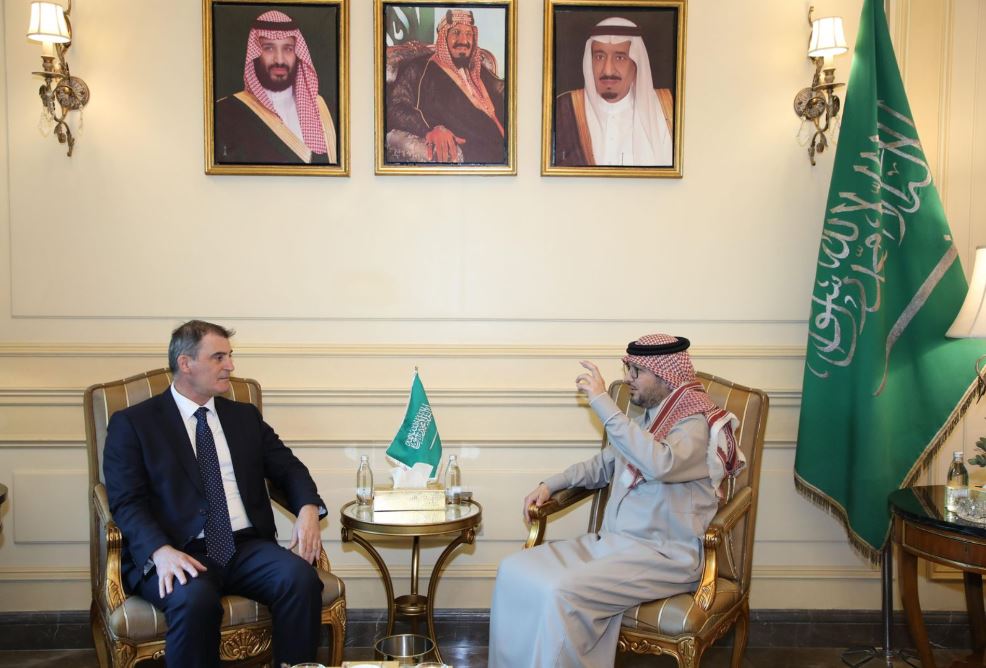 بخاري استقبل وفدًا من الصندوق الدولي