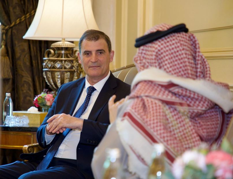 بخاري استقبل وفدًا من الصندوق الدولي