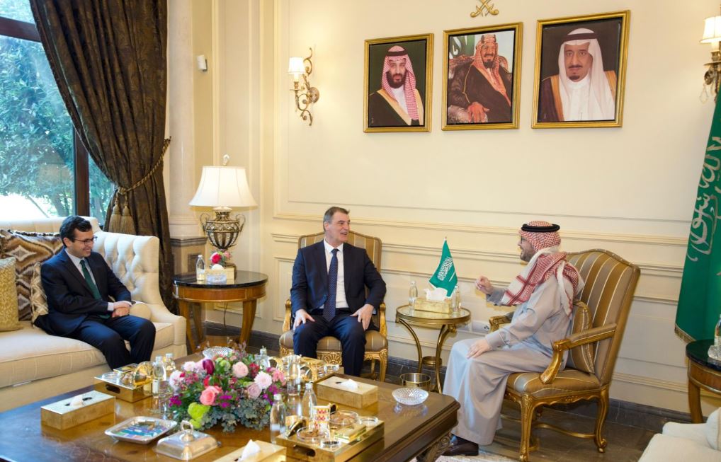 بخاري استقبل وفدًا من الصندوق الدولي