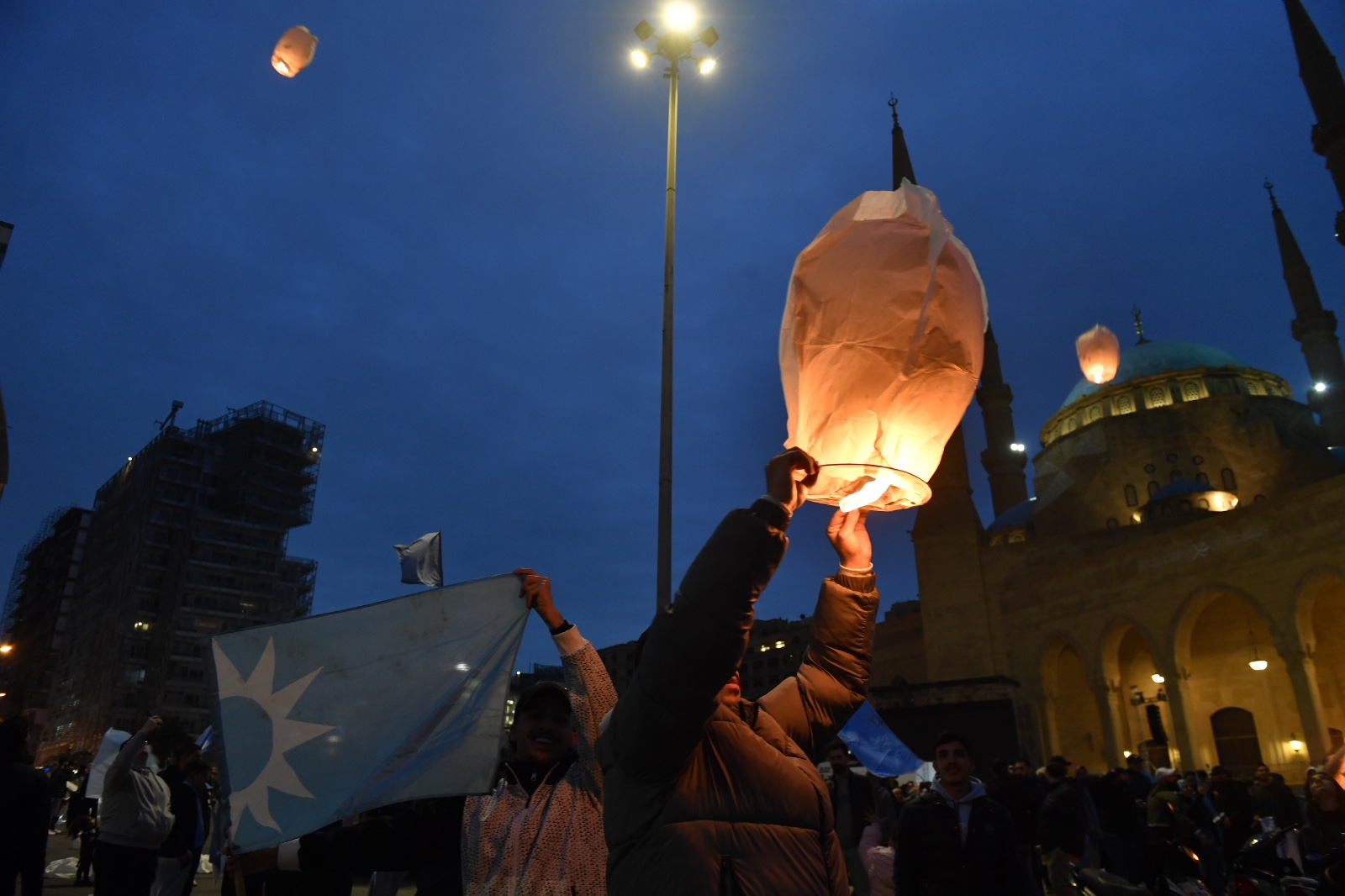 إطلاق 500 منطاد في ساحة الشهداء إحياءً لذكرى الحريري