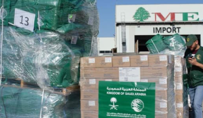 وصول الطائرة الإغاثية السعودية 13 إلى المطار