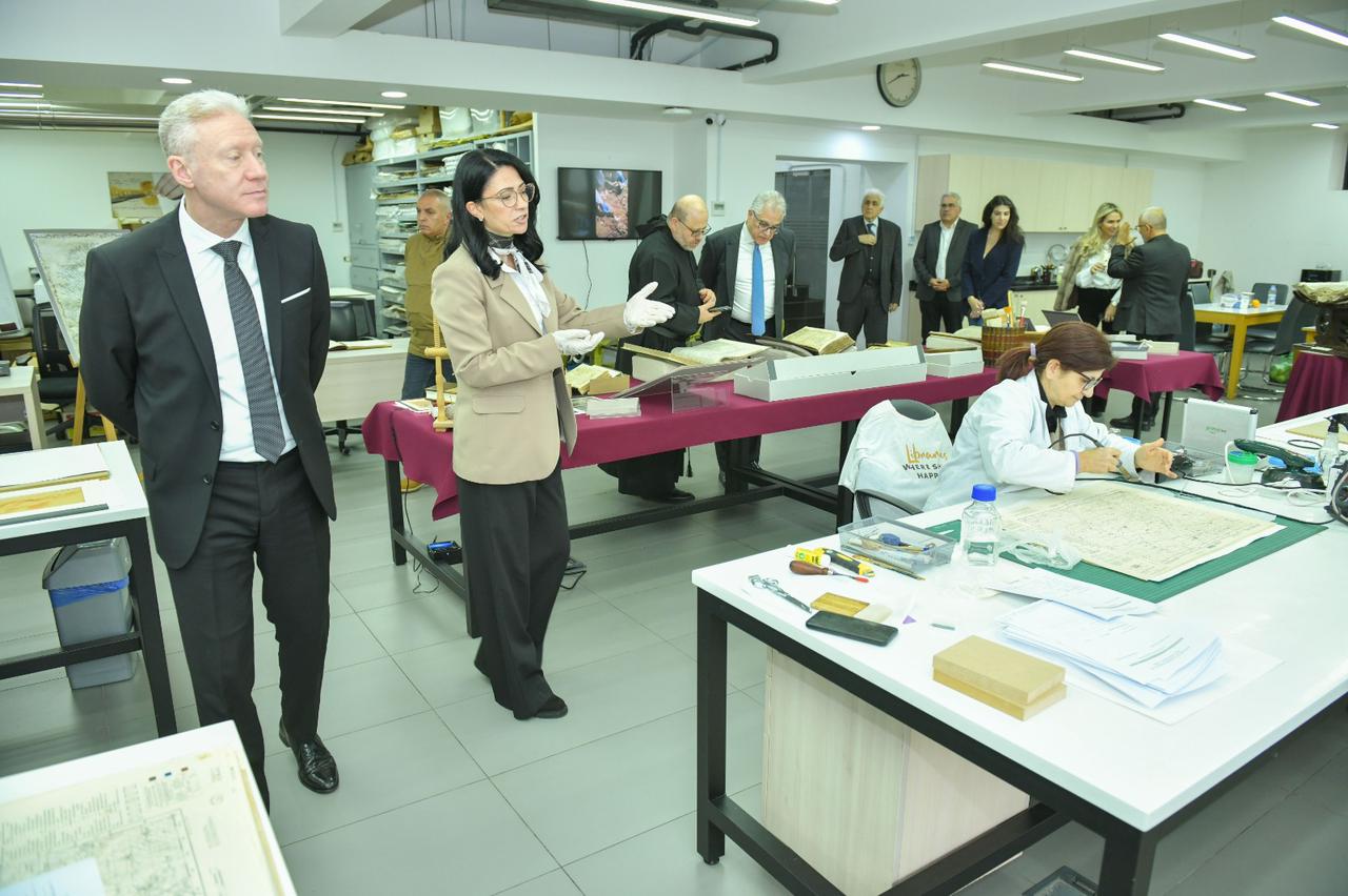 مذكرة تفاهم بين وزارة الخارجية والمغتربين وجامعة الروح القدس – الكسليك لحفظ الوثائق الوطنية وأرشفتها