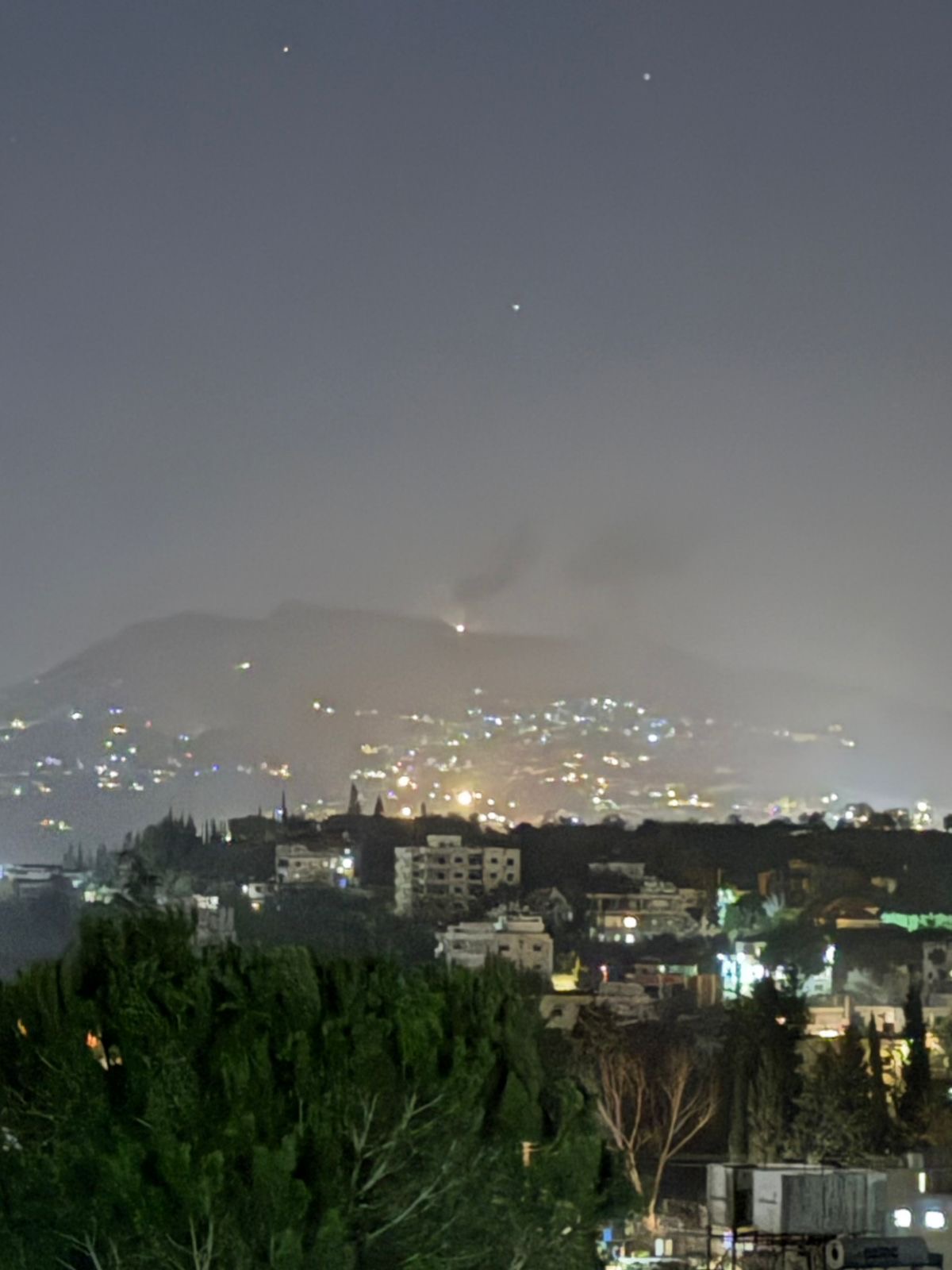 الجيش  الإسرائيلي :قصفنا  مخازن أسلحة لحزب الله في جنوب لبنان