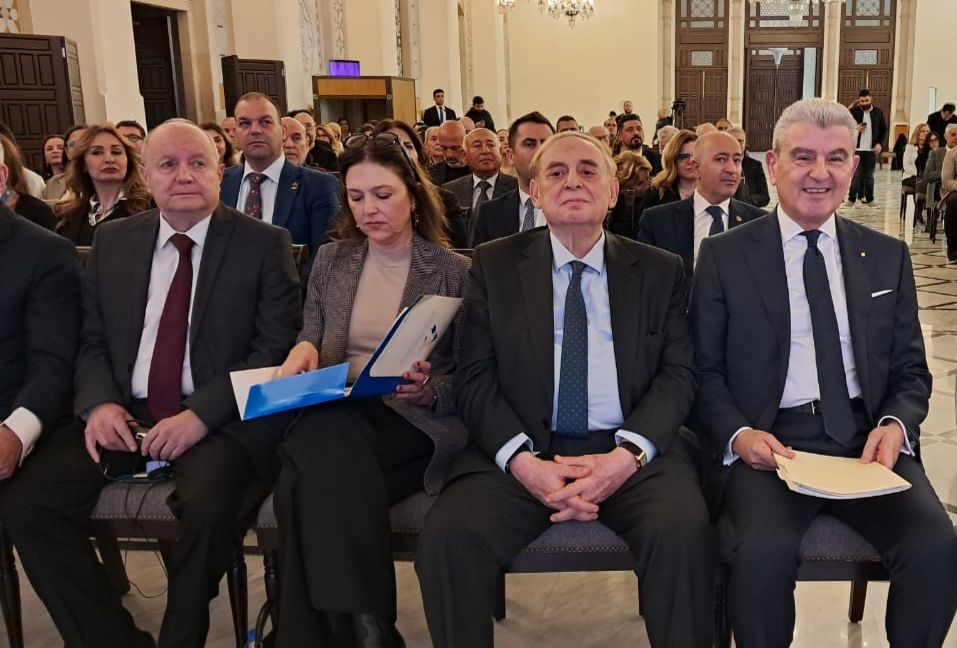 عيسى الخوري: