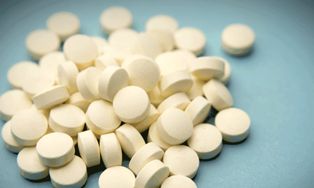 مواد مخدرة في عبوات الزيت والعصير!