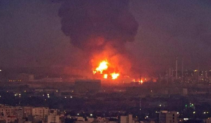 نيويورك تايمز: سماع دوي انفجارات في أصفهان ومشهد وكردستان إيران