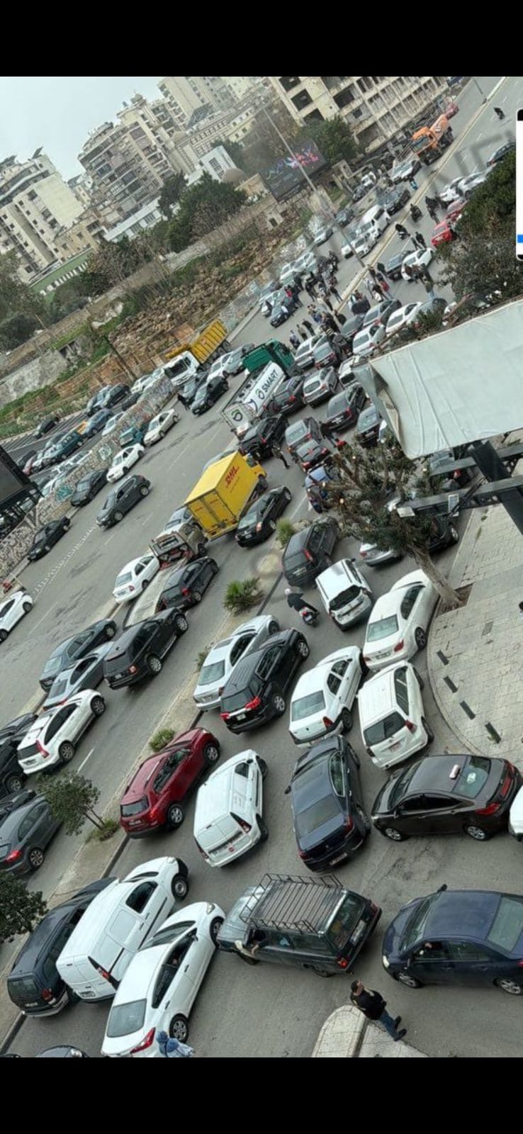 قطع جسر الرينغ بسبب ارتفاع البنزين