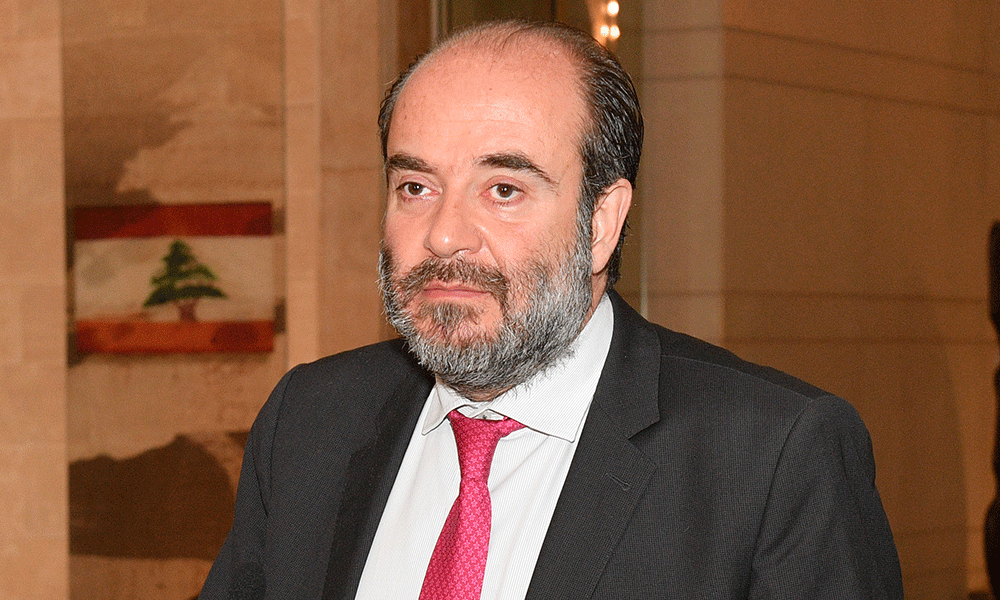 عقيص: قيادات “التيار” وجمهوره كوكتيل حقد وغباء