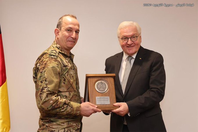 الرئيس الألماني يزور المدرسة البحرية في قاعدة جونيه