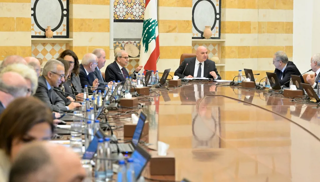 قرار تمويل زيادات القطاع العامّ بالأرقام: 800 مليون دولار كلفة سنوية مقابل 600 مليون إيرادات