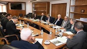 إنفلات الأسعار.. والأحزاب تربط نزاعاً مُبهماً مع الحكومة<br />
عون وهيكل أبلغا الخماسية البدء بخطة شمال الليطاني.. وتداول دبلوماسي في خيار تأجيل الانتخابات