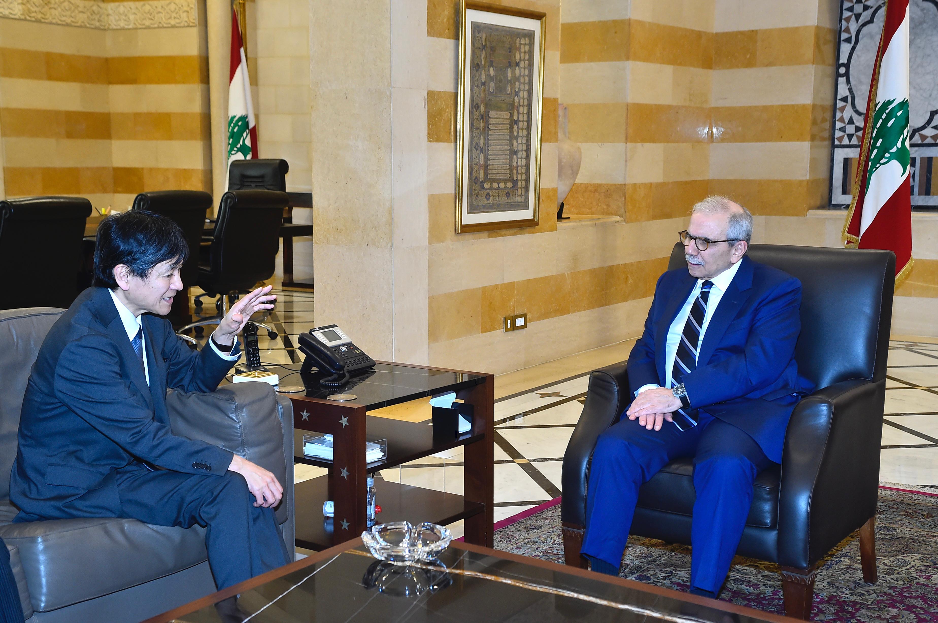 سلام استقبل سفير اليبان لدى لبنان و وفد من المجلس الإسلامي الشيعي