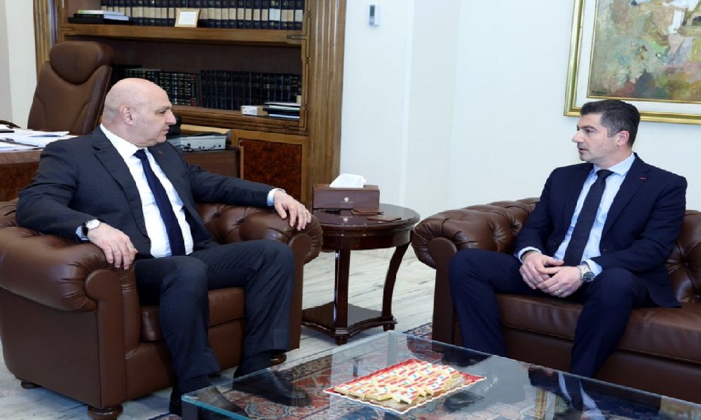 لحود عرض ملامح الخطة الإسكانية الجديدة مع عون