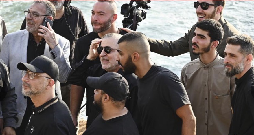 لا استقالة ولا إقالة في 