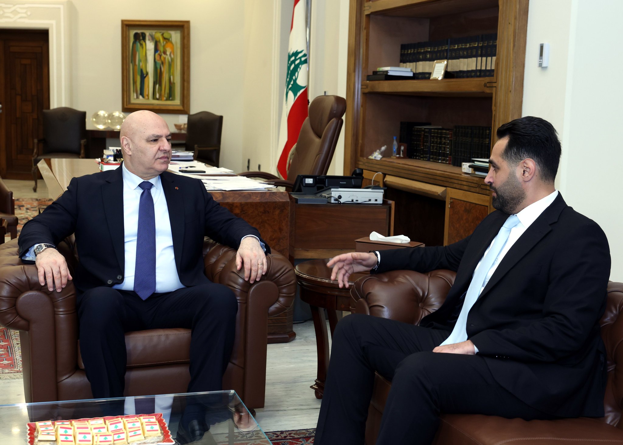 الرئيس عون اكد لحمدان إجراء الانتخابات في موعدها وبحث مع رئيس الجامعة الأميركية شؤون القطاع الجامعي