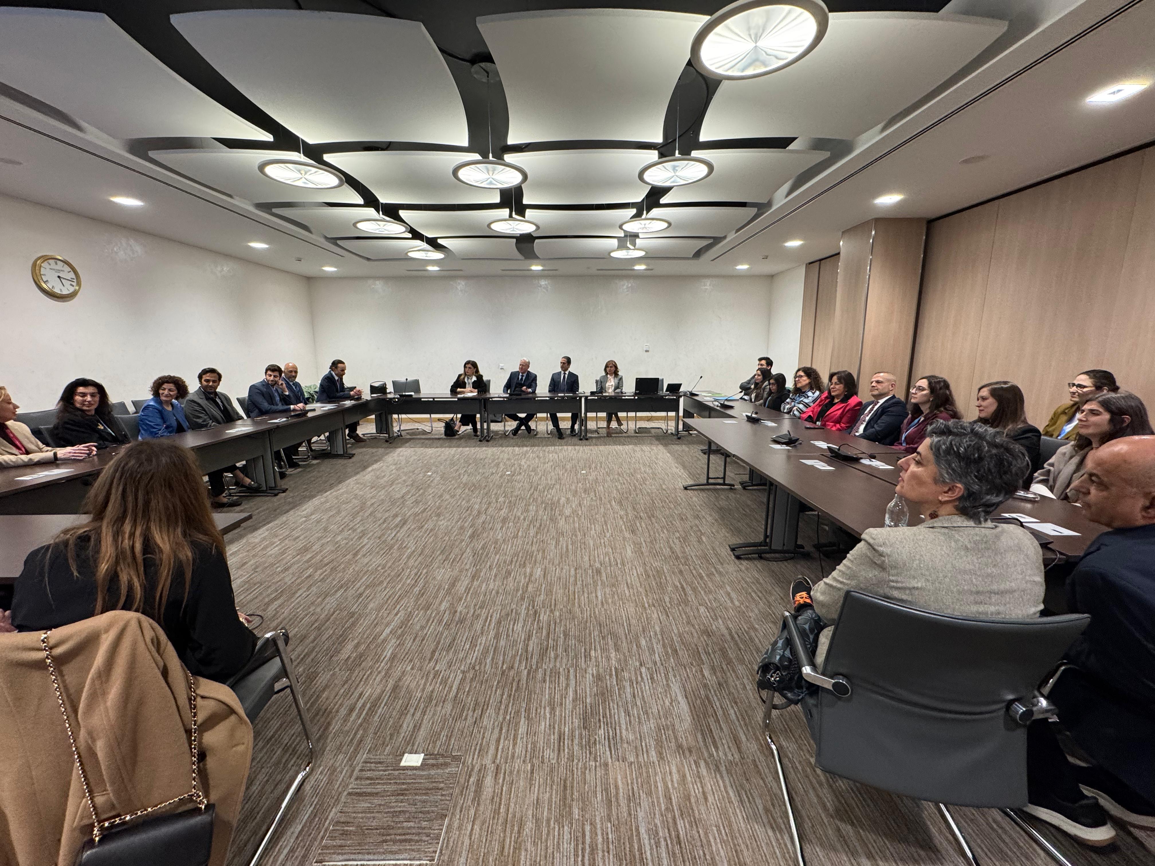 رجي من جنيف: على “الحزب” تسليم سلاحه