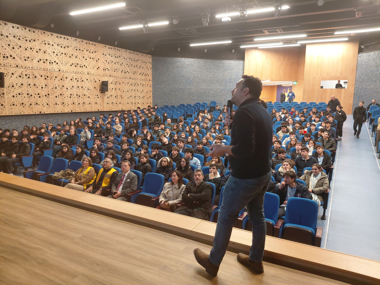 حملة توعية عن السلامة المرورية لطلاب ثانويّة Mont La Salle – عين سعادة