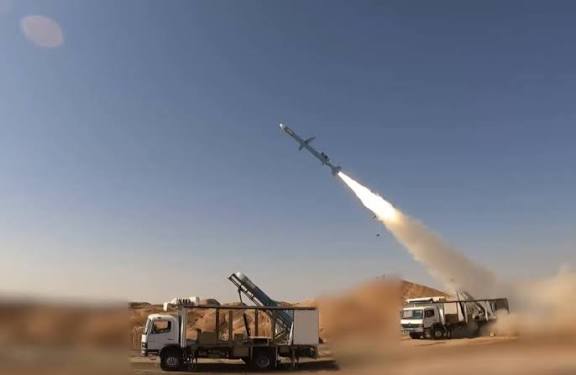 اعتراض صاروخين في سماء تل أبيب ودوي صفارات الإنذار