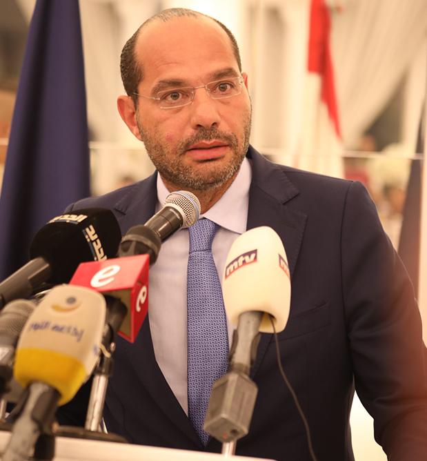 حسن مراد يدعو إلى الوحدة العربية في مواجهة التحديات