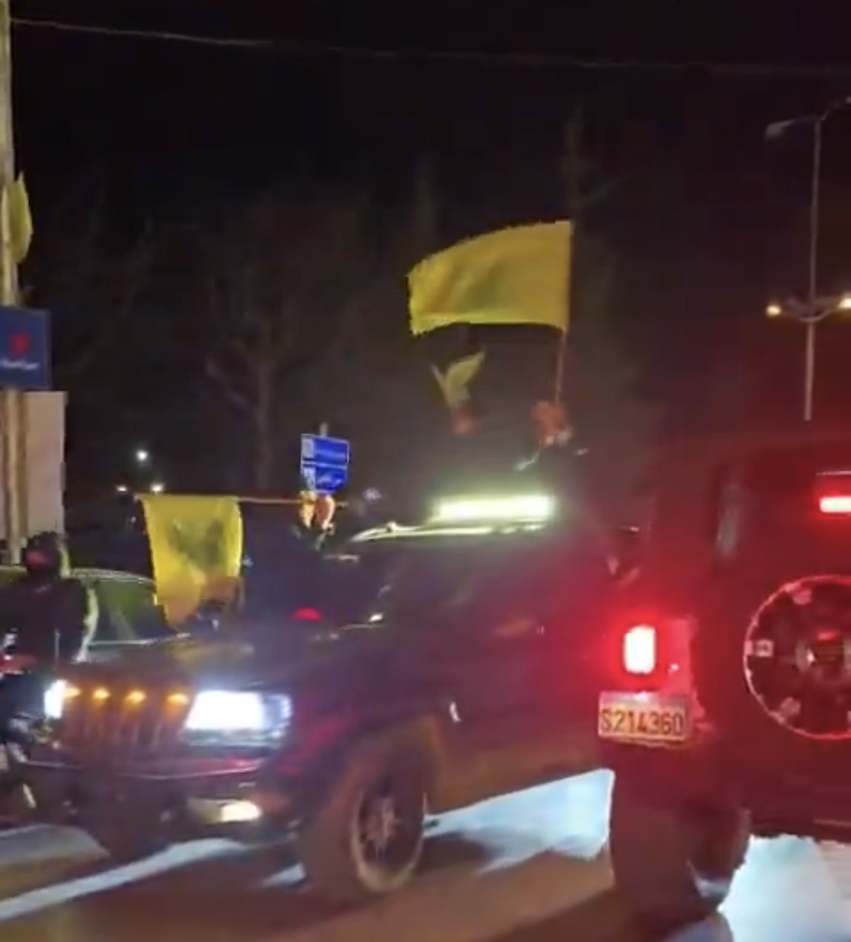 بالفيديو - تحركات في الضاحية وبعلبك دعماً لإيران بعد اغتيال خامنئي