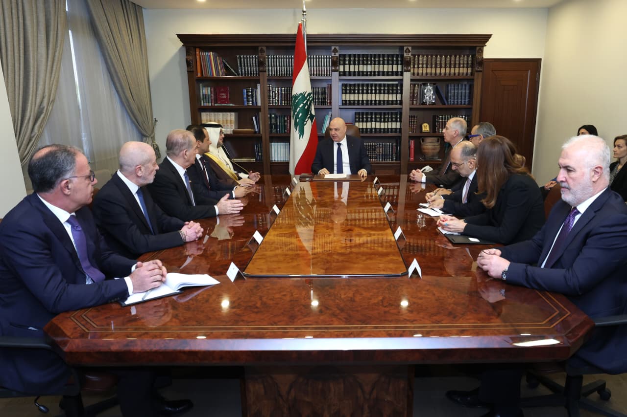 الرئيس عون أمام اللجنة الخماسية: قرار حظر النشاطات العسكرية للأحزاب سيادي ولبنان يطالب بوقف الاعتداءات الإسرائيلية