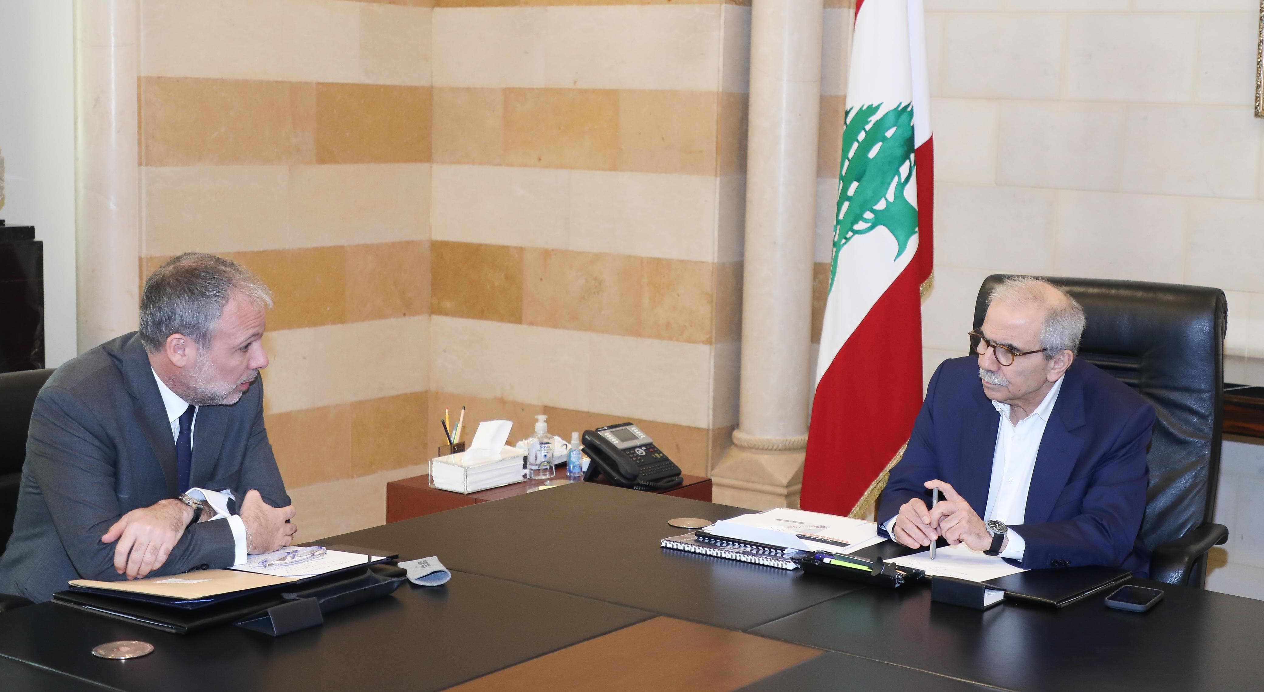 نواف سلام يبحث المستجدات مع بو صعب ووفد نقابة المحامين يؤكد التمسك بالمواعيد الدستورية