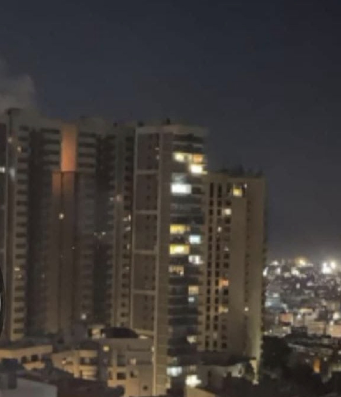 حريق في مبنى مقابل مشروع “Cap Sur Ville” في مار روكز الدكوانة