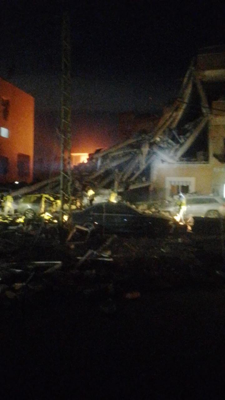 بالفيديو - إصابات في الغارة على مبنى علاو في العسيرة…من المستهدف؟