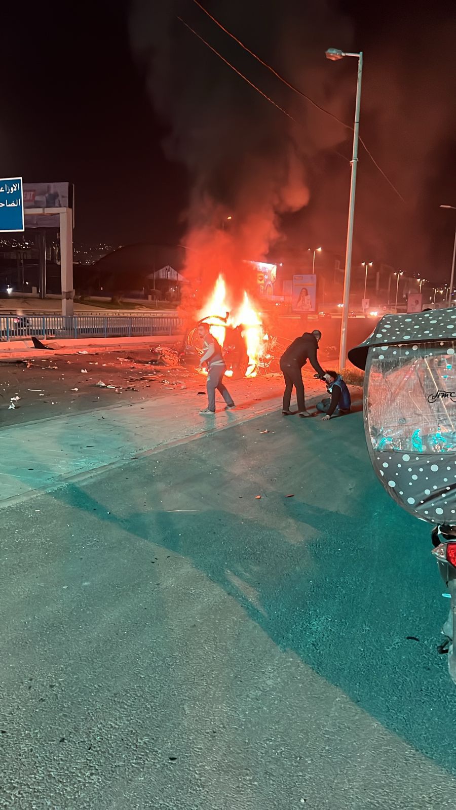 استهداف سيارة على اوتوستراد زياد الرحباني قرب مبنى وزارة الصحة