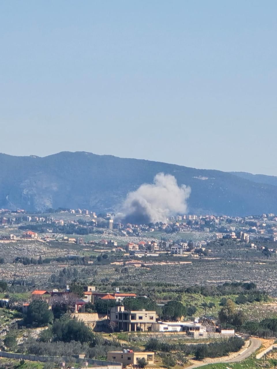 إسرائيل: استهدفنا خلية لـ”الحزب” داخل مقر قيادة