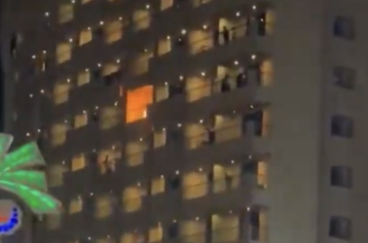 حريق في فندق أرجان روتانا في بيروت