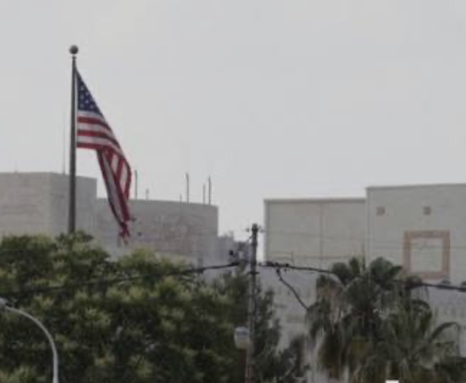 #عاجل|  السفارة الأميركية في الأردن: على رعايانا غير الراغبين بمغادرة المملكة البقاء في أماكن آمنة وتأمين المستلزمات الأساسية