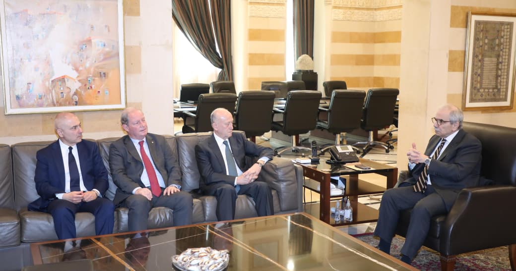 وفدان من التيار الوطني الحر والجبهة السيادية يزوران نواف سلام: دعم للحكومة ودعوات لتعزيز سيادة الدولة