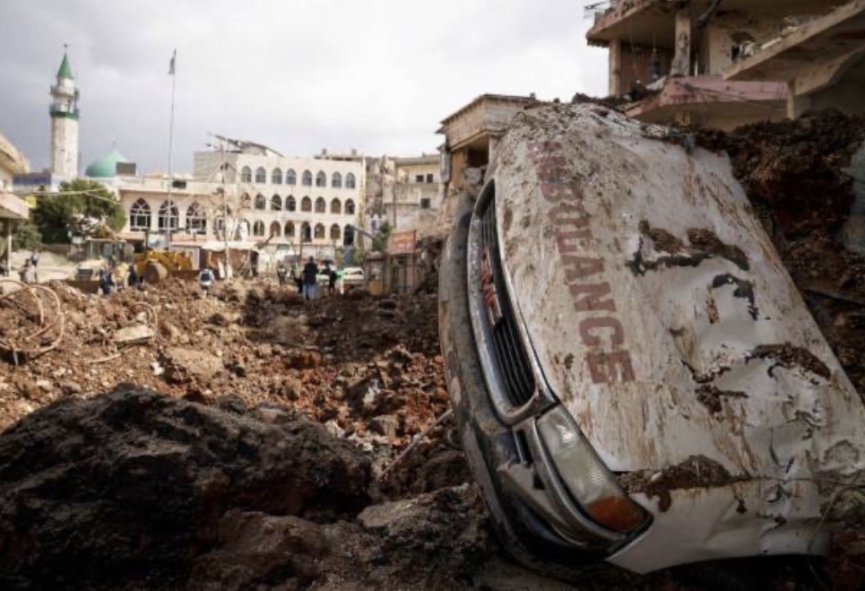 العدو يُهدّد بتوسيع حربه... وتحفظ أميركي<br />
المجلس يُمدّد لنفسه غداً سنتين باكثرية نيابيّة ودعم خارجي