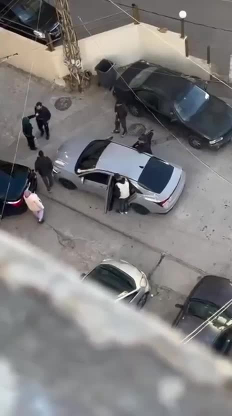 مسلحون في عرمون يهددون الأهالي: “يجب أن تكونوا تحت صرماية حزب الله”