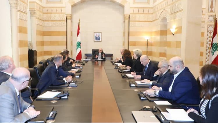 اجتماعات يومية للمتابعة مع رئيس الحكومة والوزراء وعرض لكل من وزراء الصحة والشؤون والطاقة والاقتصاد