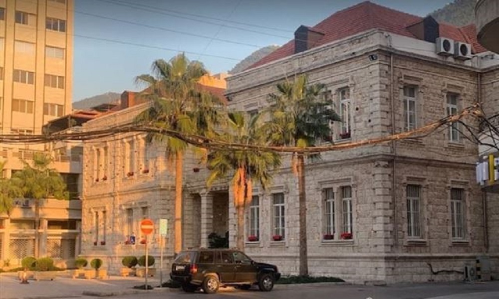 فياض: ورود اتصال إلى مبنى خلف فندق Holiday Suites