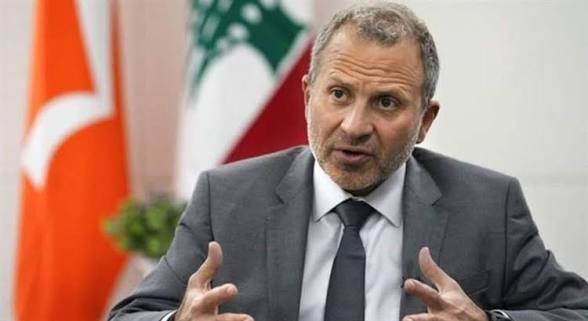 ادرعي يهاجم باسيل: بعدك شاب، لا أعتقد أنك مصاب بالألزهايمر