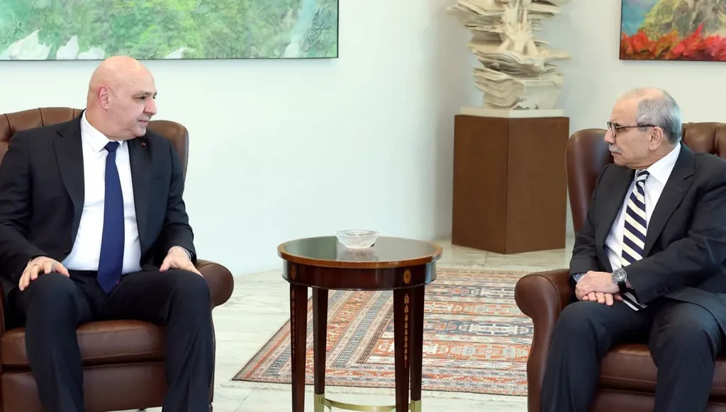 حاجزان أمام مبادرة عون: إسرائيل و