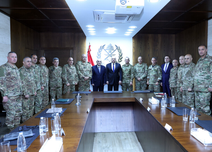 عون يضع خطاً أحمر حول الجيش وقيادته<br />
صواريخ بعيدة المدى من البقاع تضرب «تل أبيب»