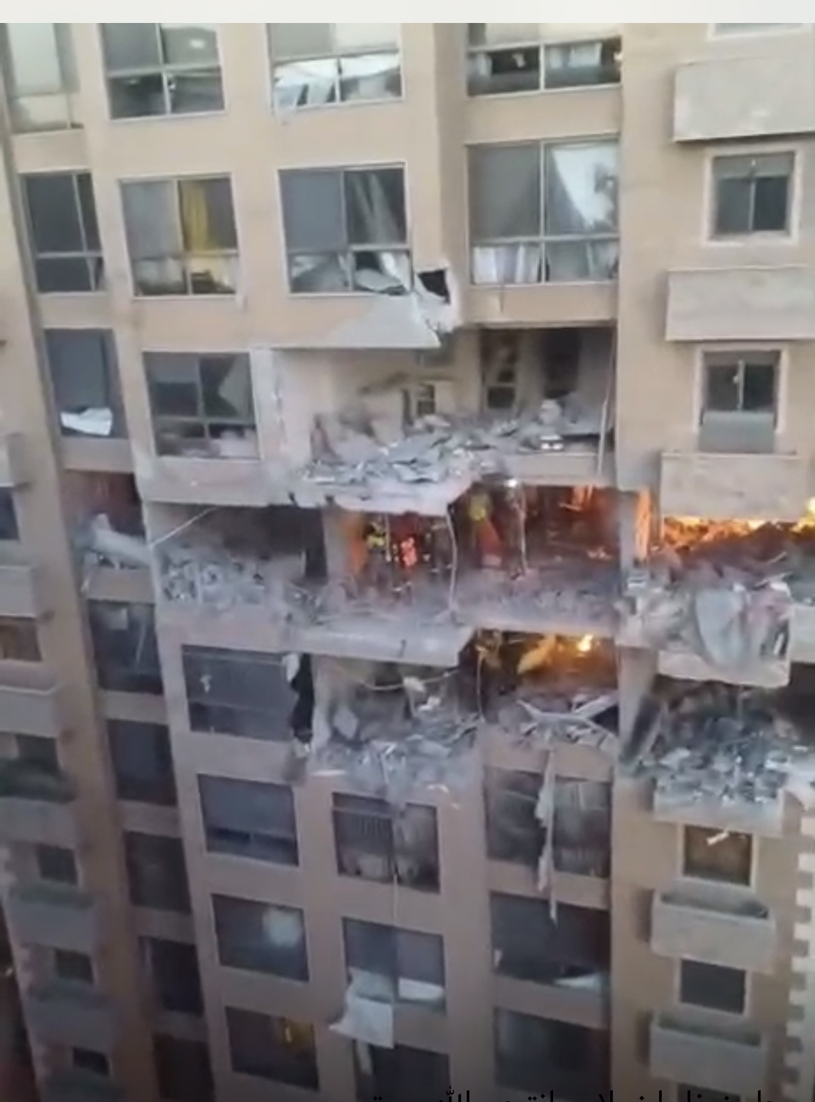 من المستهدف في الغارة على عائشة بكار؟