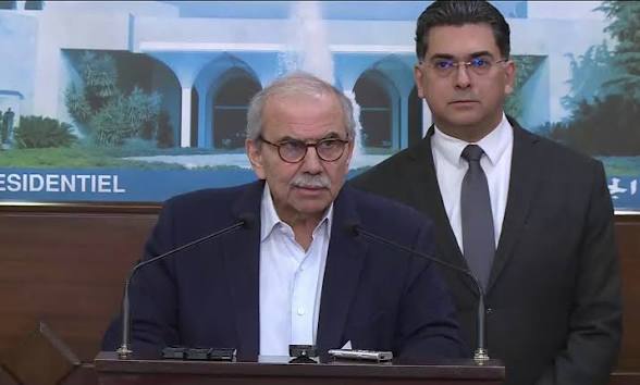 بعد قرار حظر أنشطة حزب الله العسكرية… كيف تعاطى الاعلام الرسمي؟