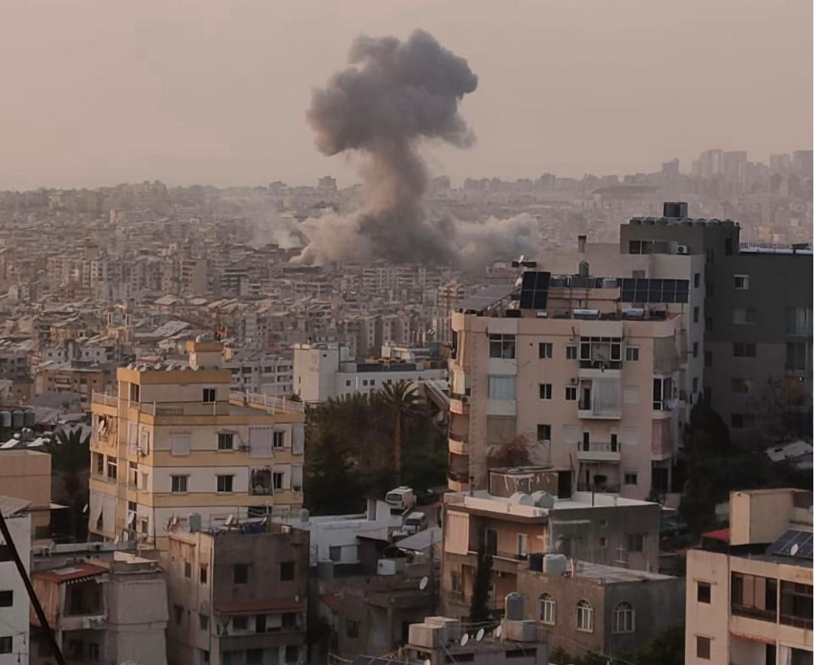 غارة على مبنى في زقاق البلاط