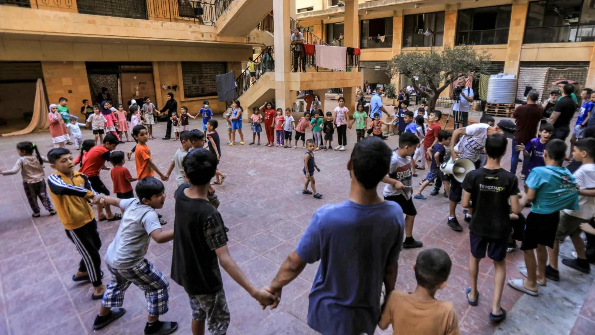 كم بلغ عدد النازحين المسجّلين؟