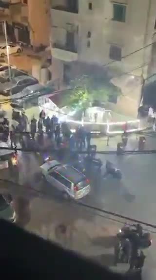 بالفيديو - توقيف عناصر حزب الله  داخل شقق في عين الرمانة  ؟!