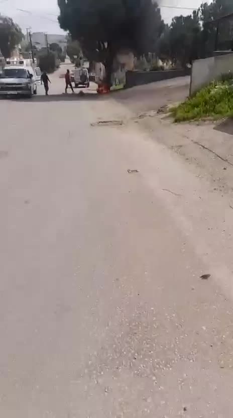 غارة من مسيرة إسرائيلية استهدفت دراجة نارية على طريق كفرتبنيت