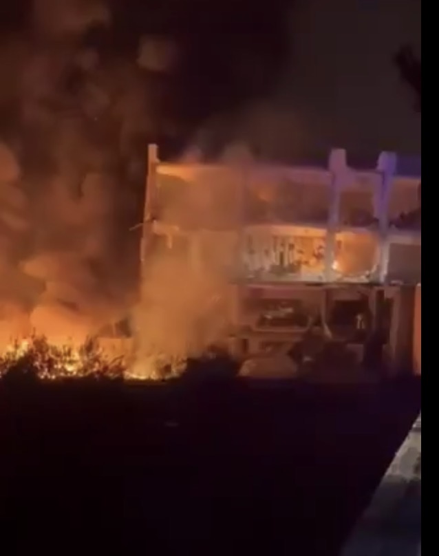 استشهاد 12 من الأطباء والمسعفين والممرضين في غارة على مركز طبي في برج قلاوية