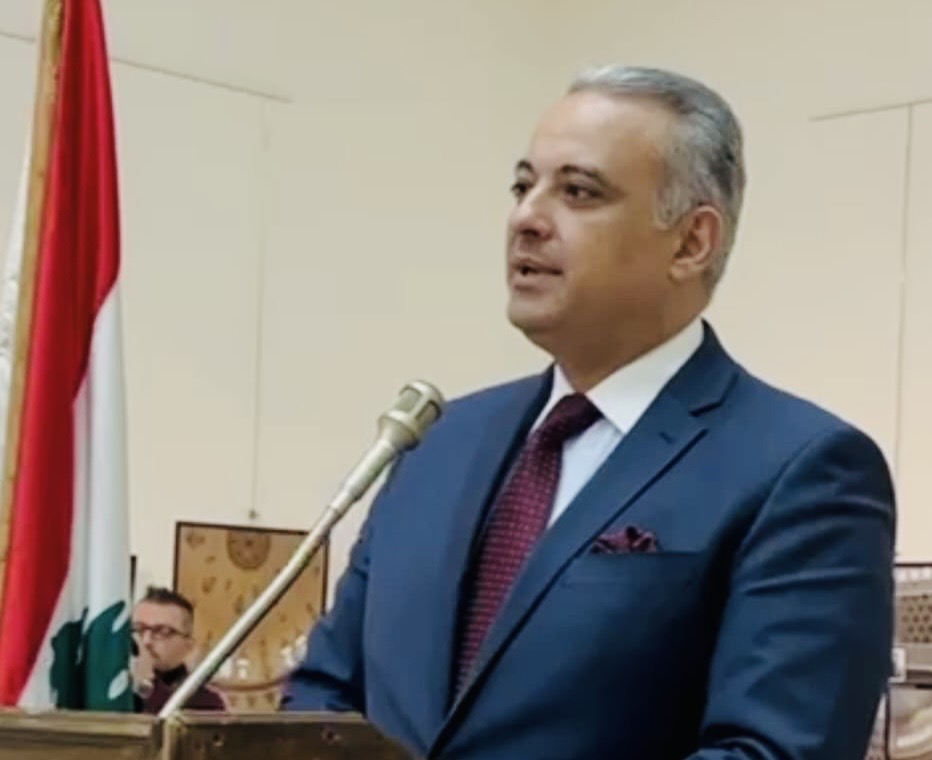 المرتضى الى اللبنانيين: الجنون سينتهي فلا تهدموا الجسور