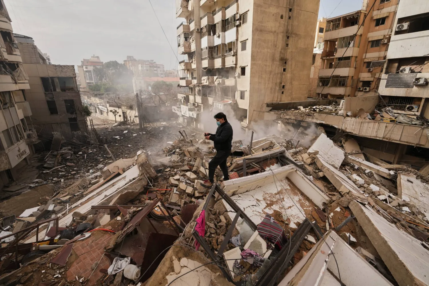 #عاجل ـ فايننشال تايمز عن دبلوماسيين أوروبيين: تركيز ترمب على إيران يضعف مسار السلام في أوكرانيا، وواشنطن تعطي أولوية للشرق الأوسط في شحنات السلاح ولن تفرض عقوبات إضافية على نفط روسيا