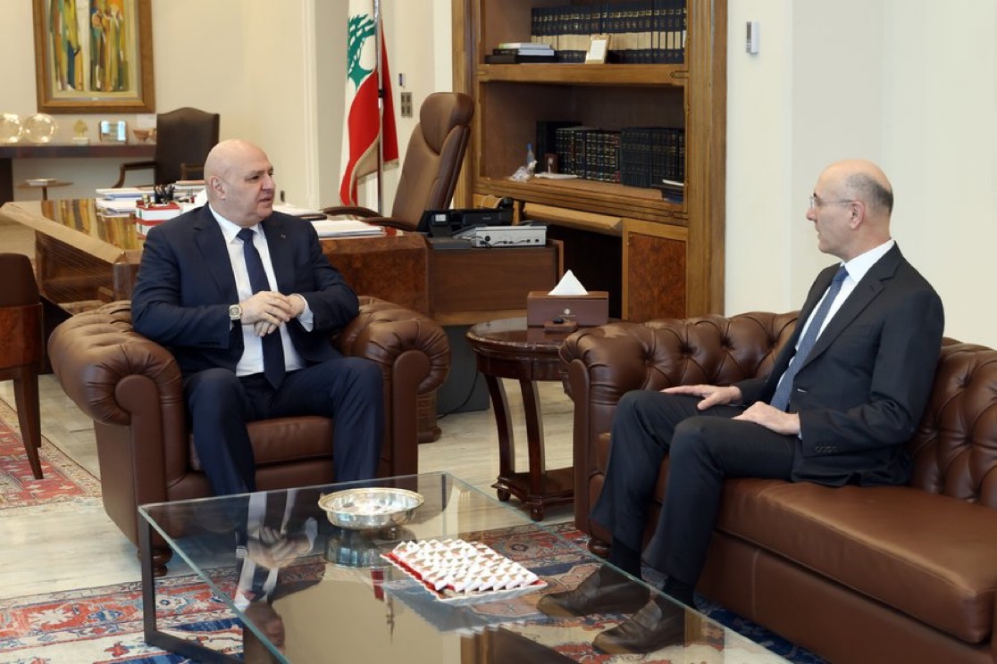 رئيس الجمهورية يطلع من وزير الداخلية على الأوضاع الأمنية ووزير الإعلام يؤكد حماية حرية التعبير